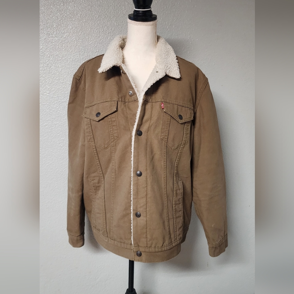 Levi's - Picture 3 of 8